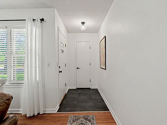5th image of 6544 E Oneida St