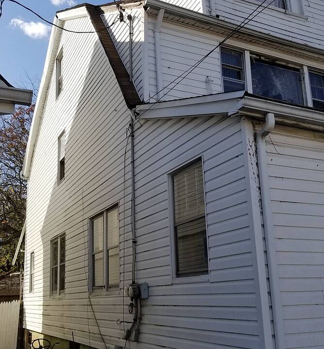 2nd image of 11516 Bedell St