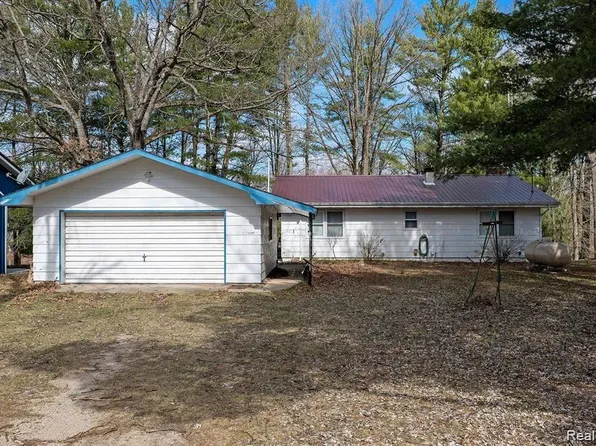 10168 River Rd, Evart, MI 49631