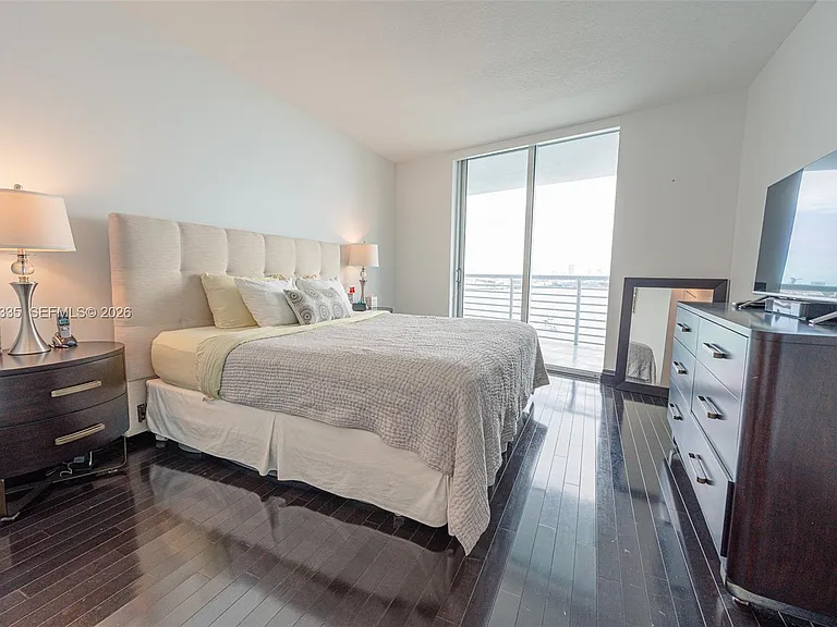 335 Biscayne Blvd #1009 — Photo 19