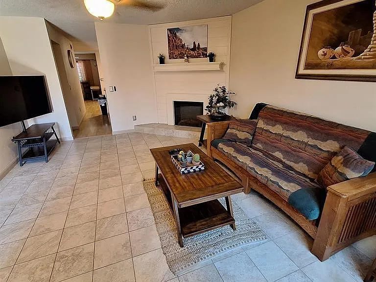 2045 S 14th Ave #3 — Photo 11