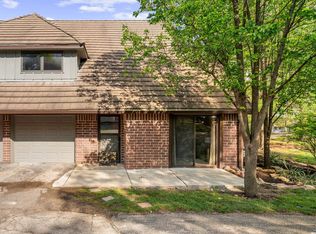 2620 W 24th Ter, Lawrence, KS 66047