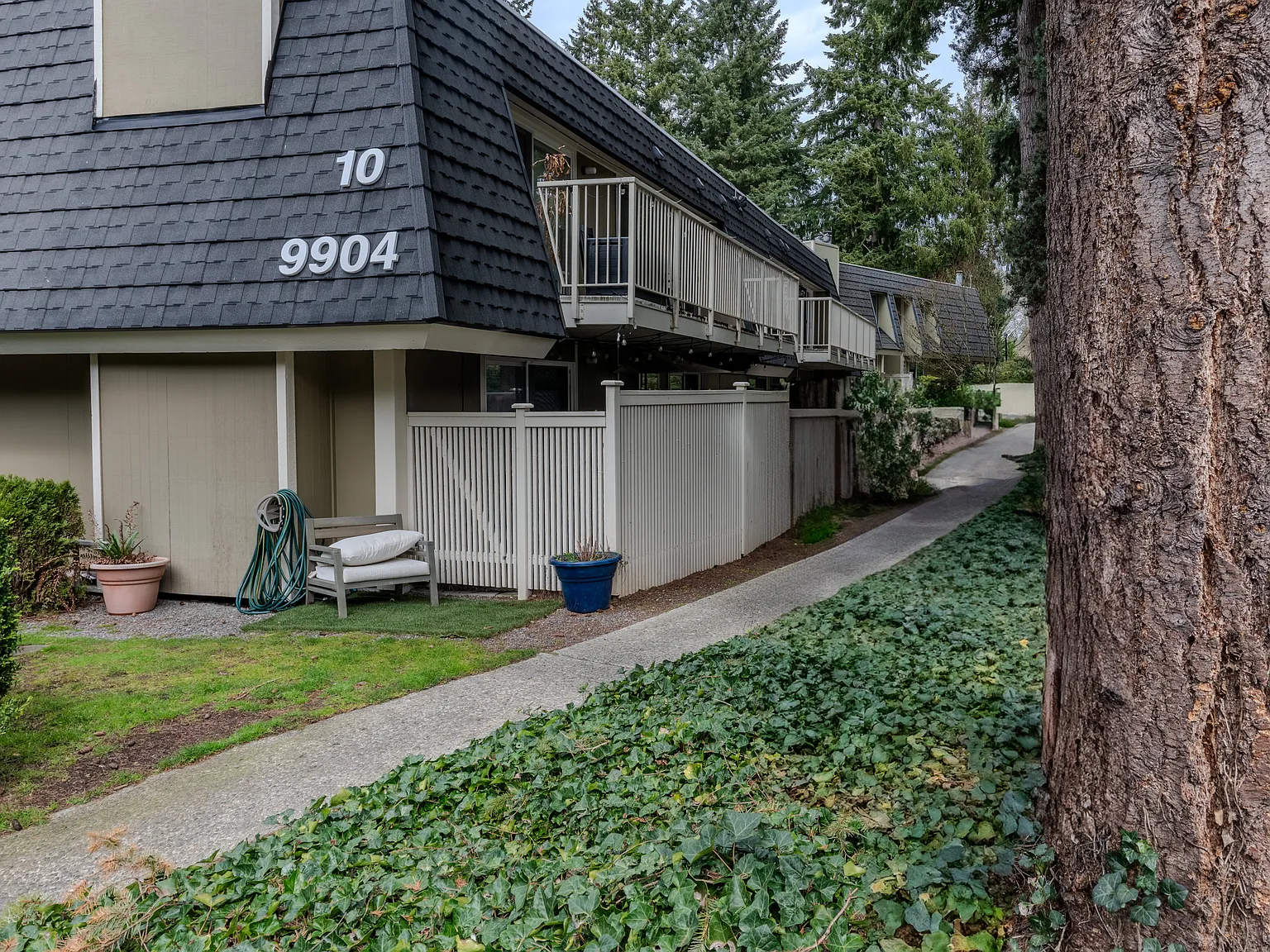 2 bed, 937 sqft, $2,450 — Photo 2