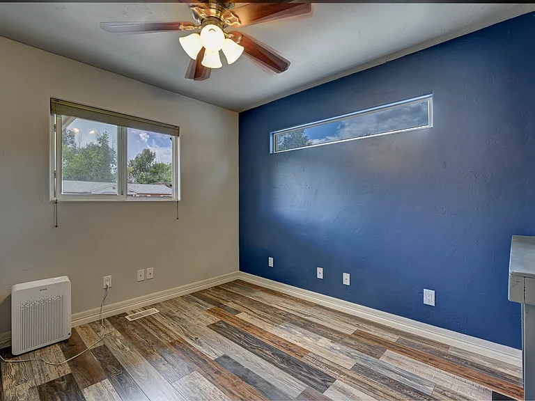 135 Hayes Dr — Photo 6