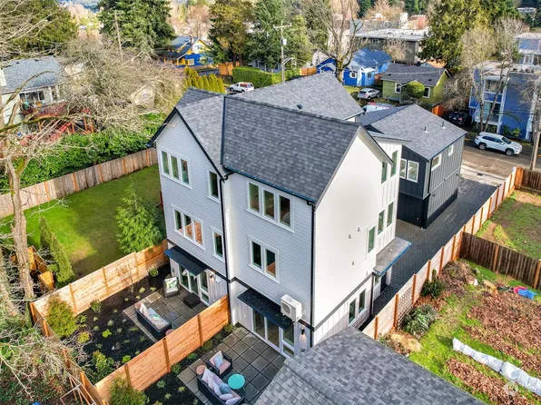 8813 20th Avenue NE, Seattle, WA 98115