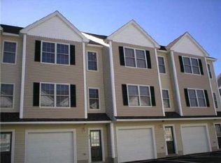 52 Crown Point Dr, Dover, NH 03820