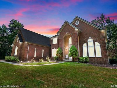 21232 Hetke Dr, Farmington Hills, MI, 48335