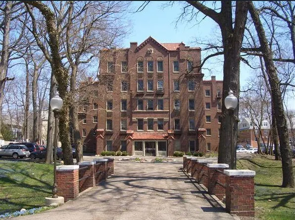 Forest Plaza Apartments