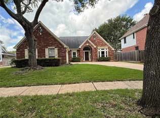 5010 Rebel Ridge Dr, Sugar Land, TX 77478