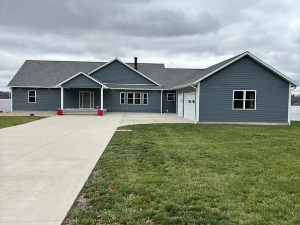 59 Lake Vista Dr, Taylorville, IL 62568