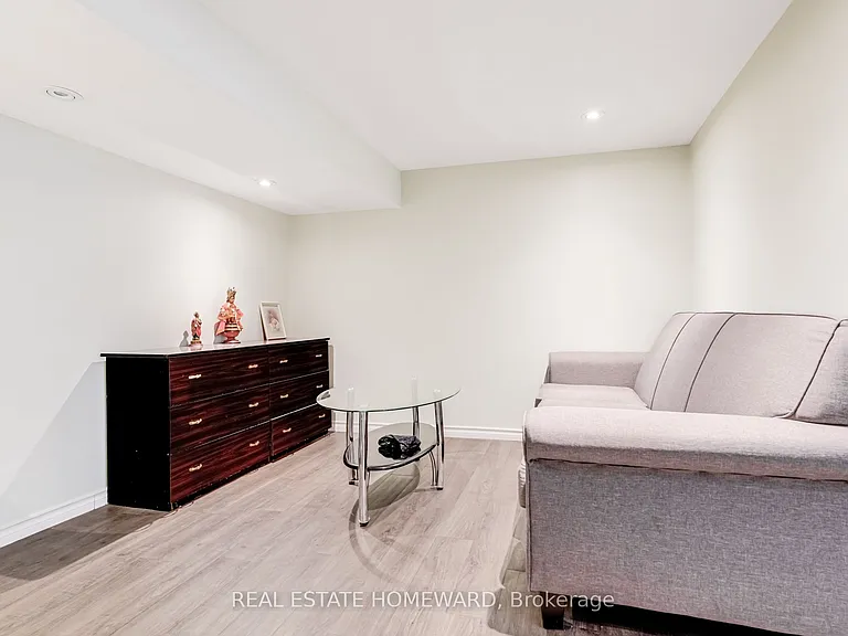 113 Porchester Dr #BASEMENT — Photo 13
