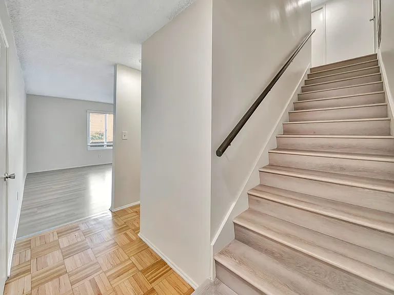 10634 Holman Ave #3-2 — Photo 6
