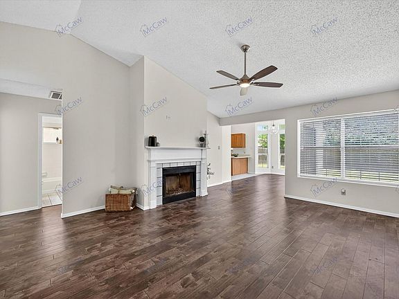 3rd image of 529 Nightshade Dr