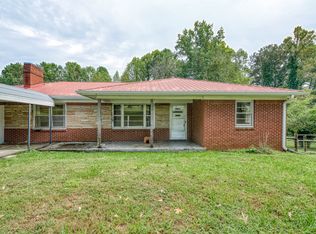 121 Pat Carr Ln, Alpine, TN 38543