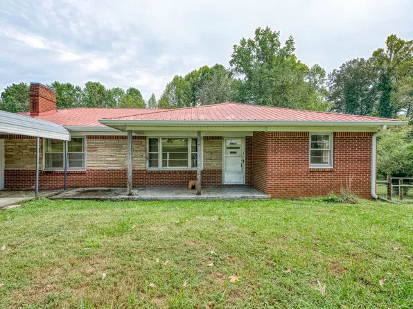 121 Pat Carr Ln, Alpine, TN 38543