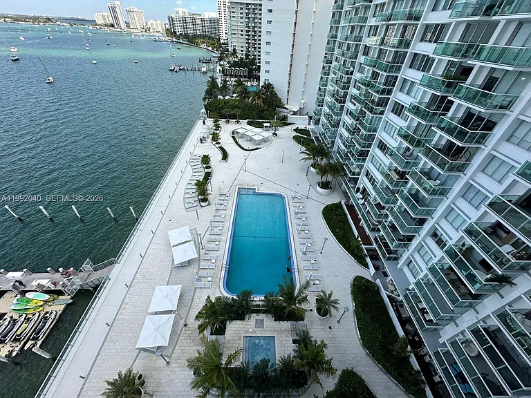 1000 West Ave #1532 — Photo 32