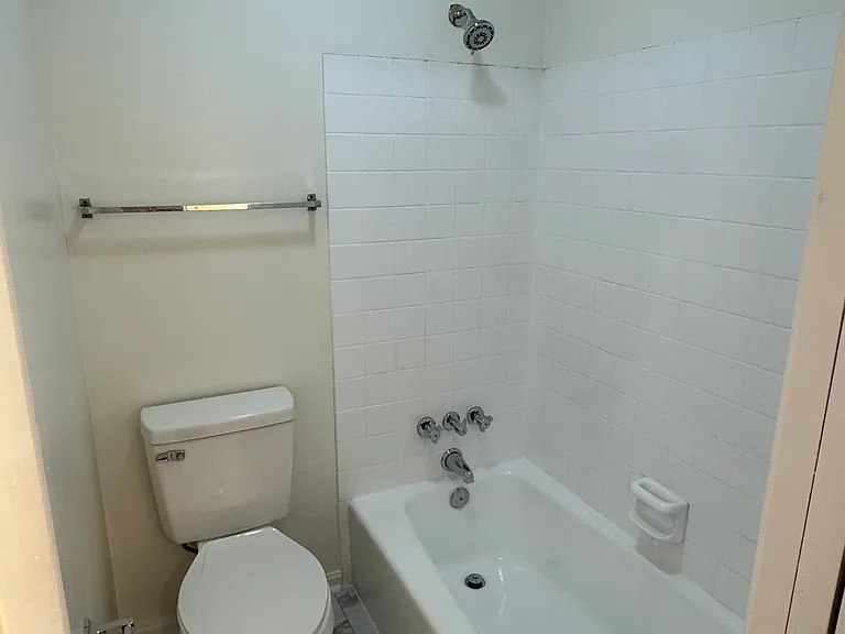 1413 Briarhurst Dr — Photo 40