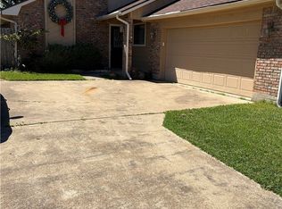 8902 Driftwood Dr, College Station, TX 77845