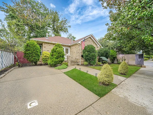 155 Bathgate St, Staten Island, NY 10312