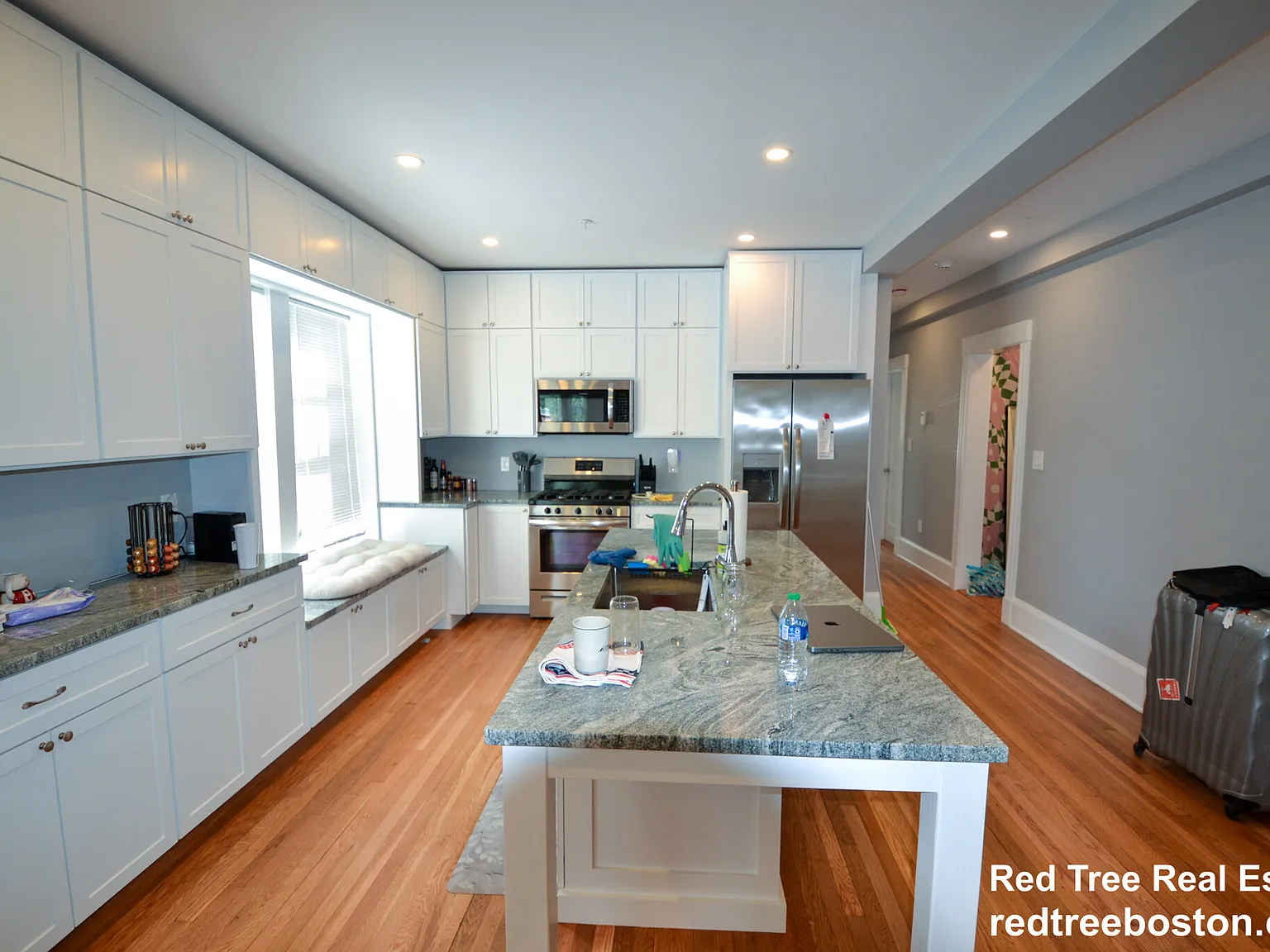 8 South St — Photo 2