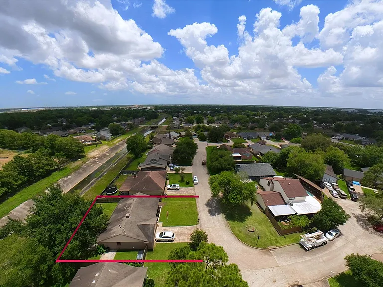 11423 Graywood Dr — Photo 2