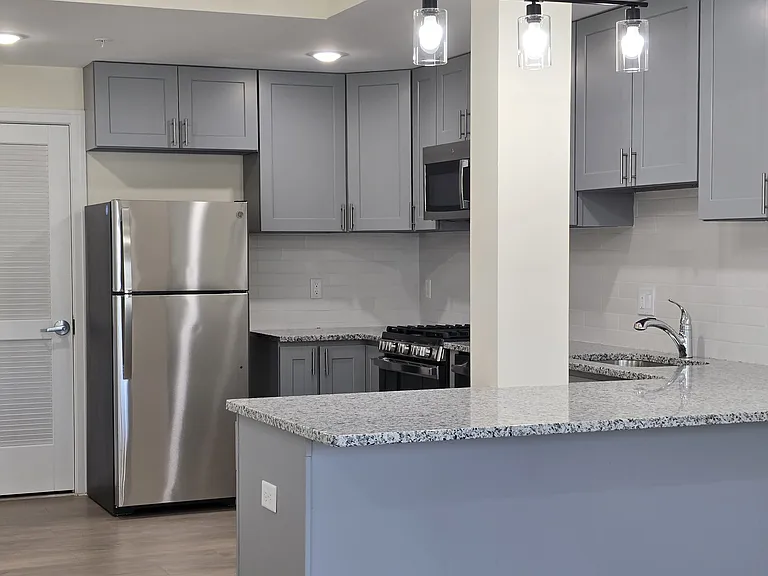 512 Kearny Ave #201 — Photo 6