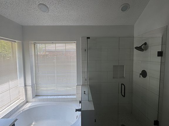 4th image of 6801 Fairfield Dr