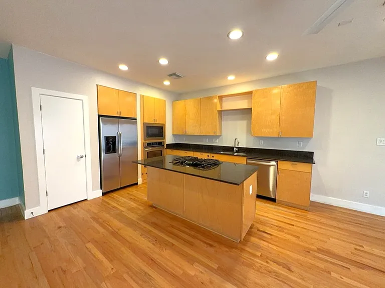 4106 Spencer St #A — Photo 17