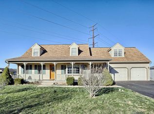 296 Skyline Dr, Denver, PA 17517