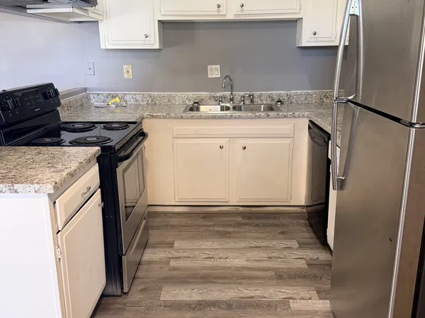 8017 Marquette Ave NE APT C, Albuquerque, NM 87108