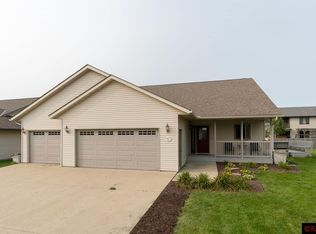 305 Cole Ct, Mankato, MN 56001