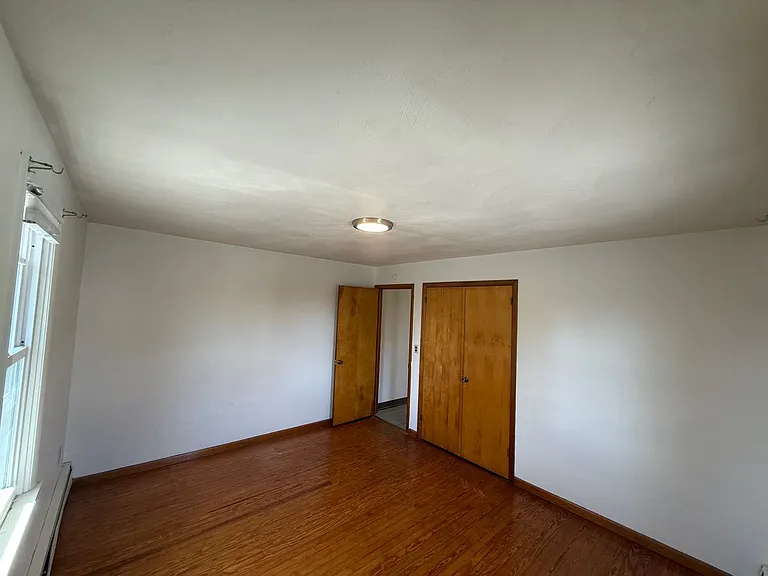 520 Oak St #4 — Photo 4