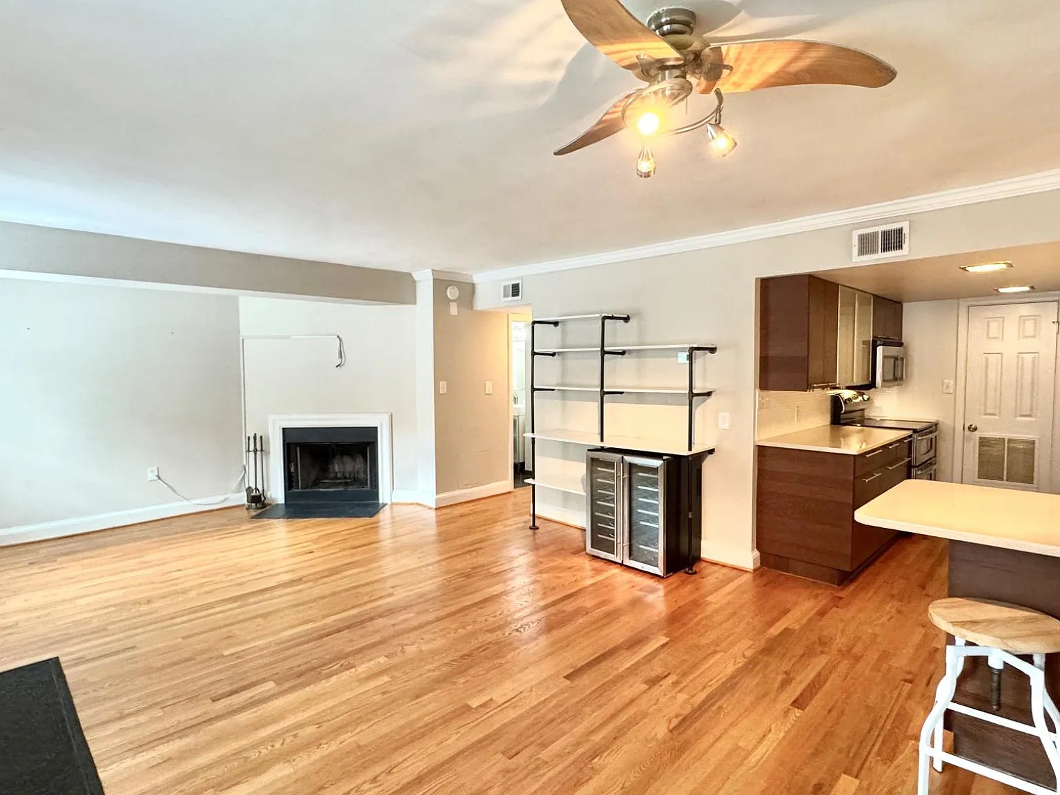 1 bed, 1.0 bath, 684 sqft, $2,600 — Photo 3