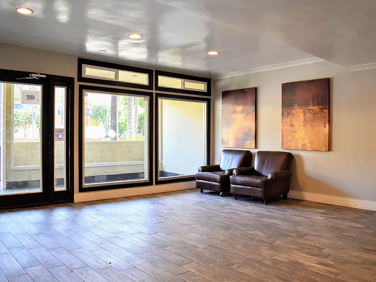 7364 Hollywood Blvd. Apartments — Photo 11