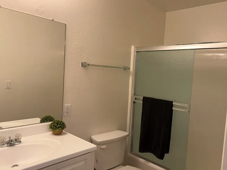 Castilian Park Apartments — Photo 12