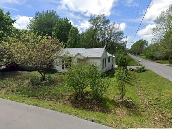 1641 N Drury Avenue, Springfield, MO 65802