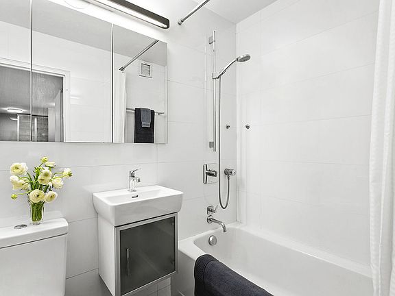5th image of 15 W 72nd St APT 19-F
