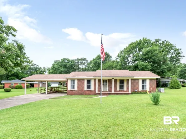 10630 Hillcrest Dr E, Grand Bay, AL 36541