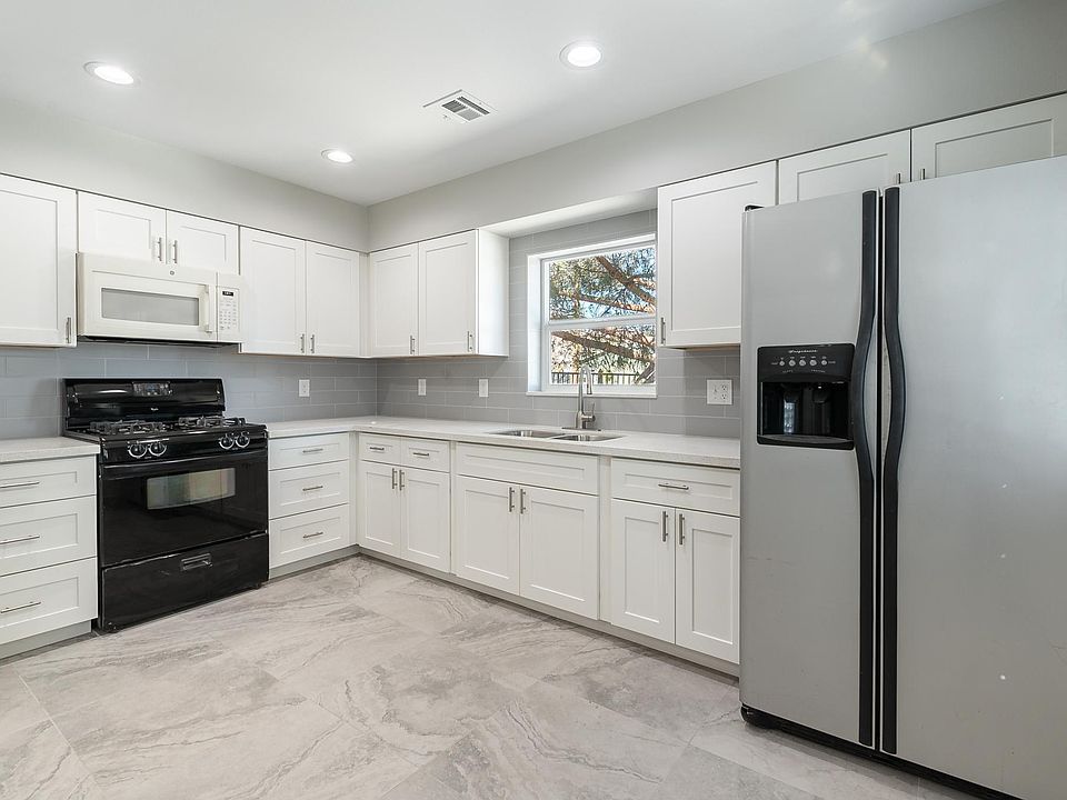 1st image of 330 N 14th St #1