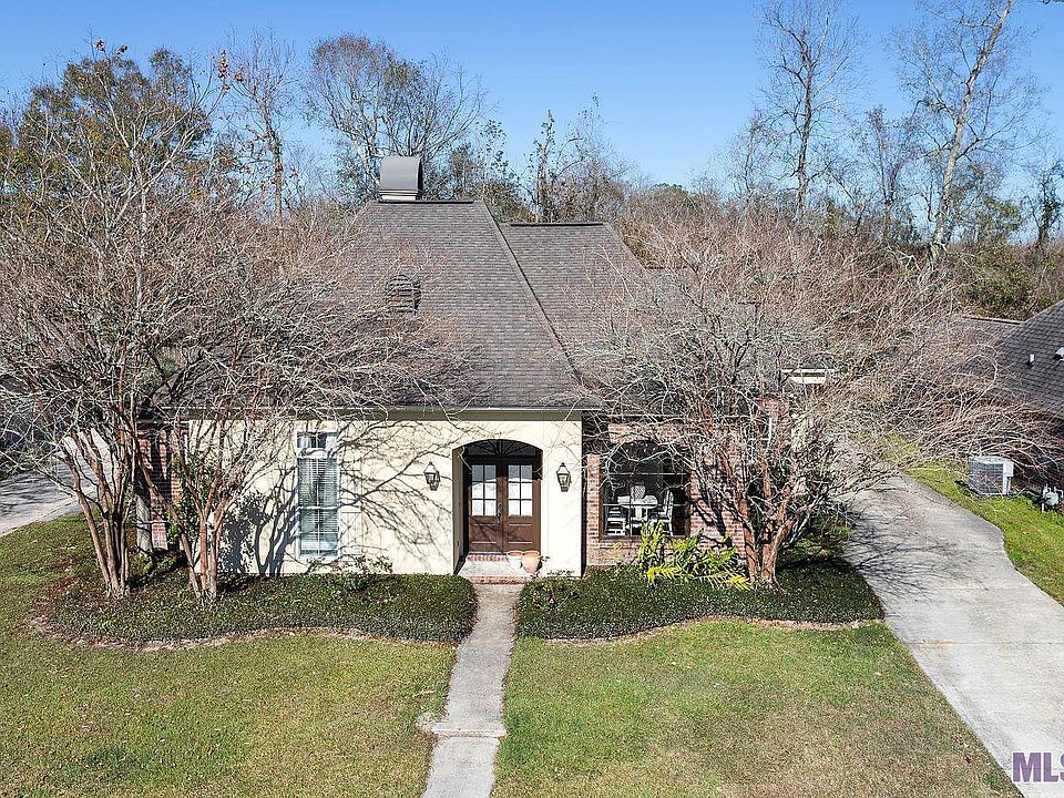 1st image of 37058 Longwood Ave