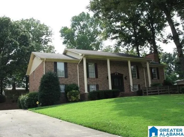 1420 12th Ter, Pleasant Grove, AL 35127