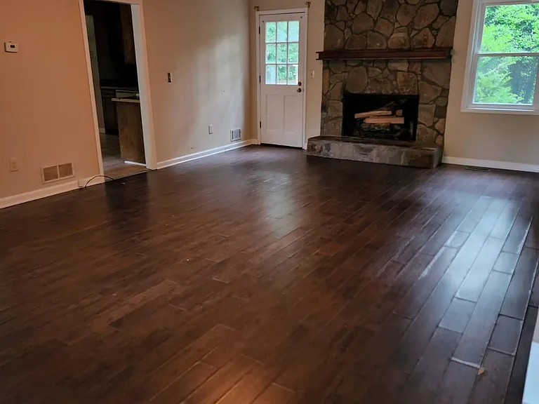 4955 Heritage Valley Dr — Photo 2