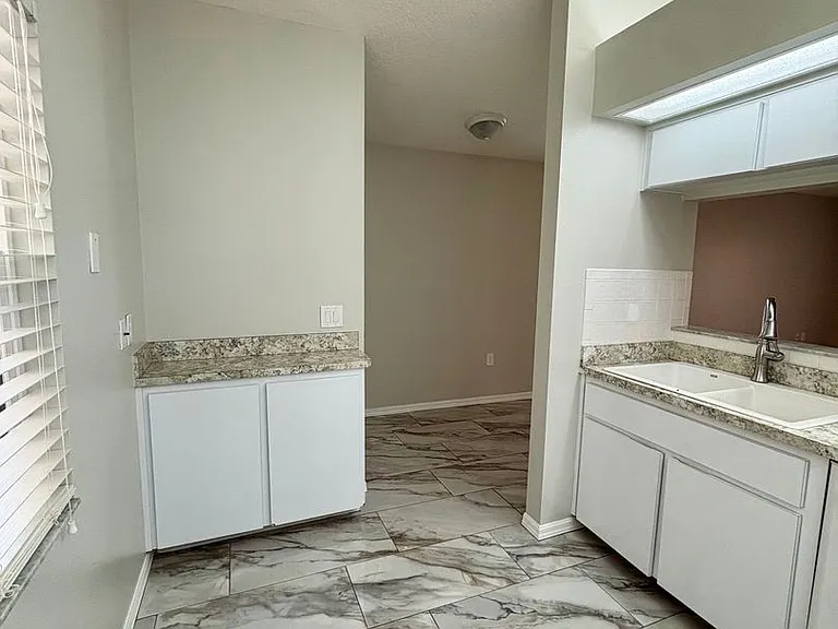 9221 Estrada Pl — Photo 8
