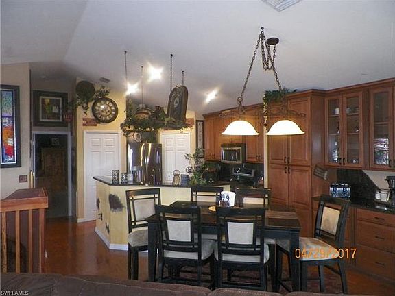 5th image of 17 SE 12th Ct