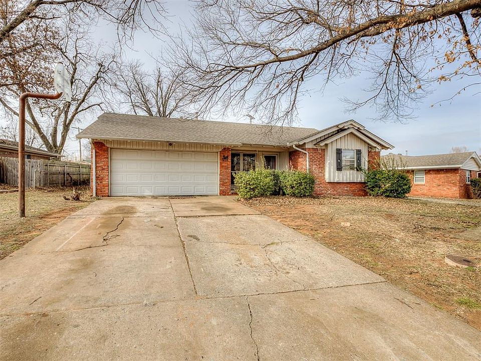 1st image of 3001 Belaire Dr