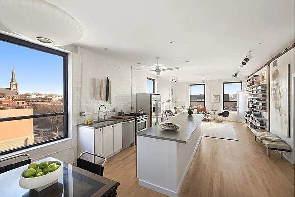 Sold by Stribling | media 10