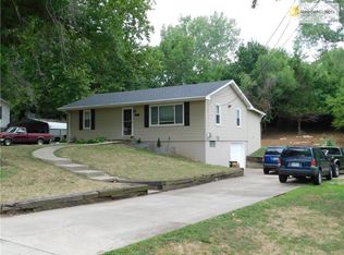 1822 N Jennings Rd, Independence, MO 64058