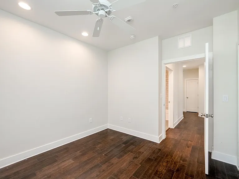 908 Nueces St #12 — Photo 23