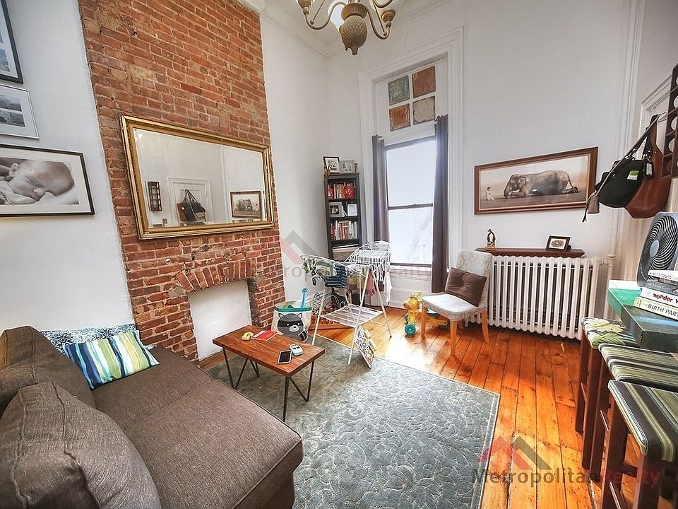 1st image of 411 6th Ave #2F
