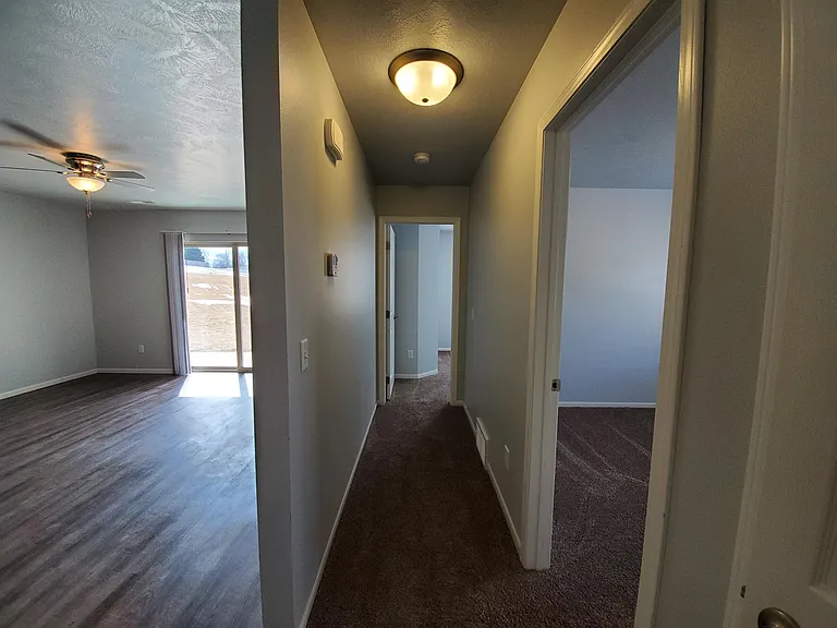 408 N Sioux Blvd #7 — Photo 9